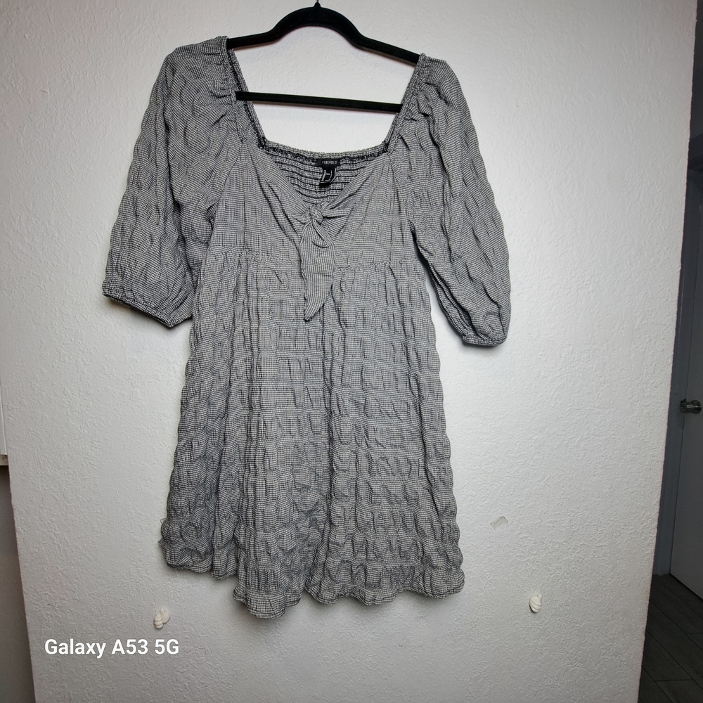 Forever 21 Textured Black Blouse - Picture 1 of 5